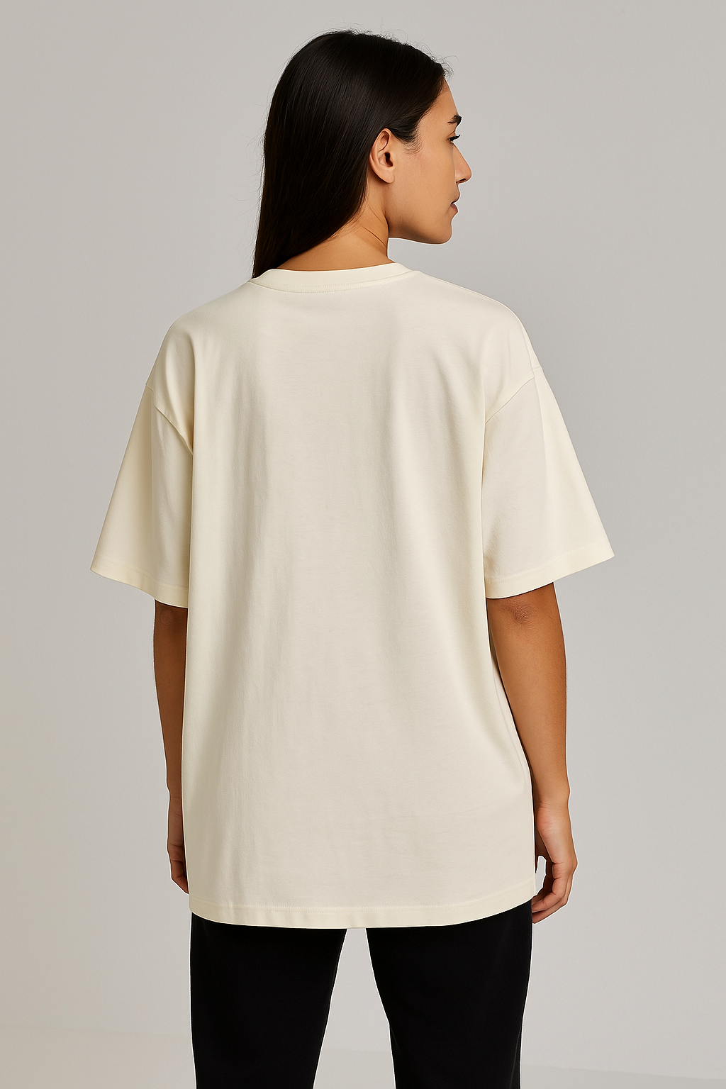 Camiseta Oversized Lisa Preta e Off White