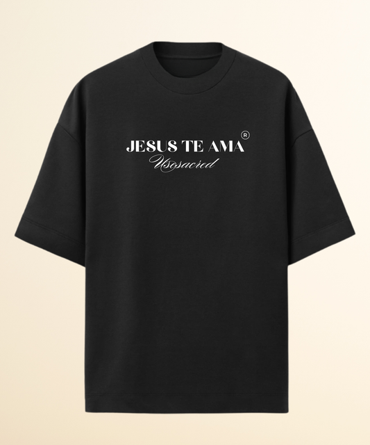 Camiseta Oversized Ele Te Ama