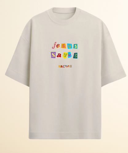 Camiseta Oversized Jesus Saves Jornal